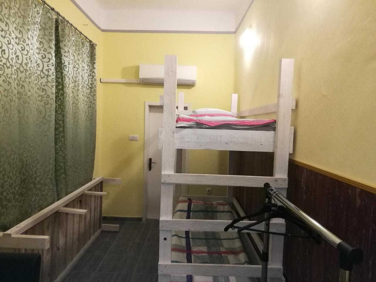 Hostel Horgos Centar Exterior foto